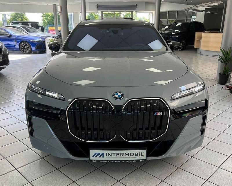 Gebraucht BMW i7 Performance 484 kW (659 PS) 2024 M brooklyn grau Limousine