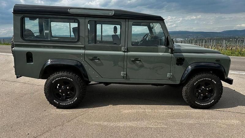 Gebraucht Land Rover Defender SE 122 PS (89 kW) 2015 Grün Kombi