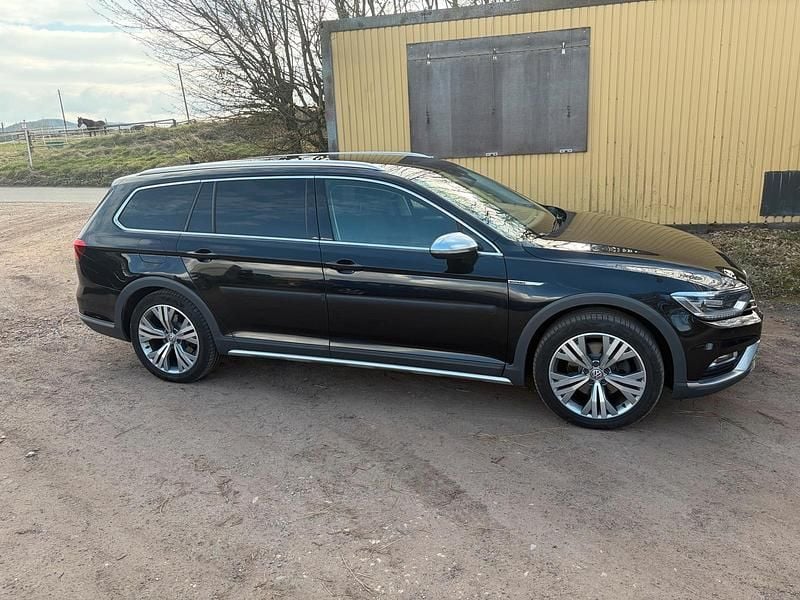 Gebraucht VW Passat Alltrack 190 PS (139 kW) 2018 Schwarz Kombi