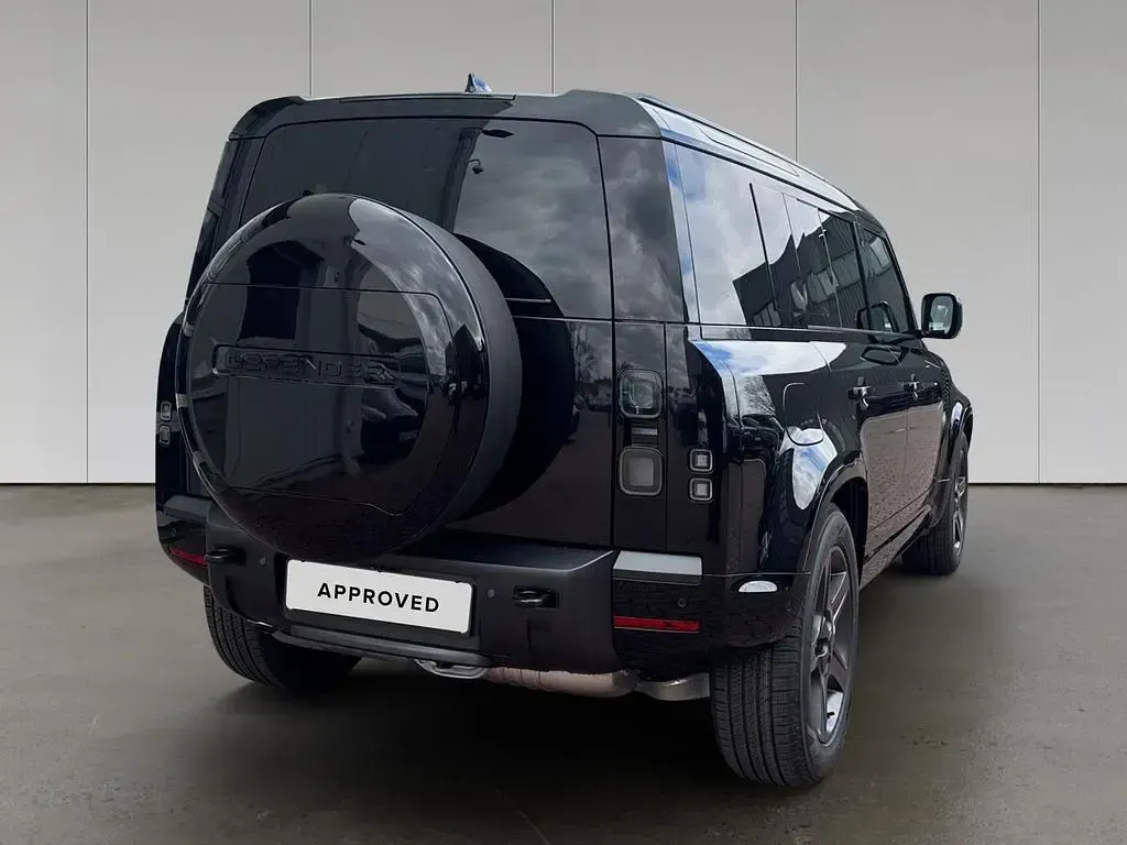 Gebraucht Land Rover Defender 252 PS (185 kW) 2026 Schwarz SUV