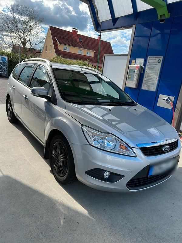 Silber Gebraucht 2009 Ford Focus Kombi | 2.500 € - Bild 1/4