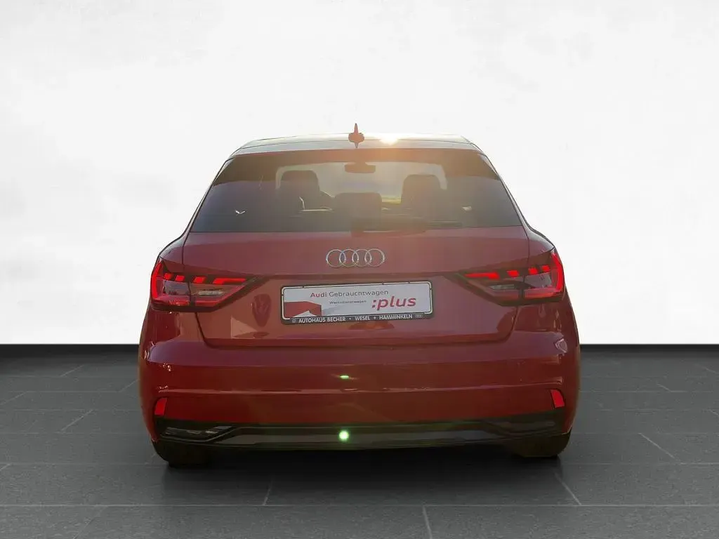 Gebraucht Audi A1 Advanced Plus 116 PS (85 kW) 2025 Rot SUV