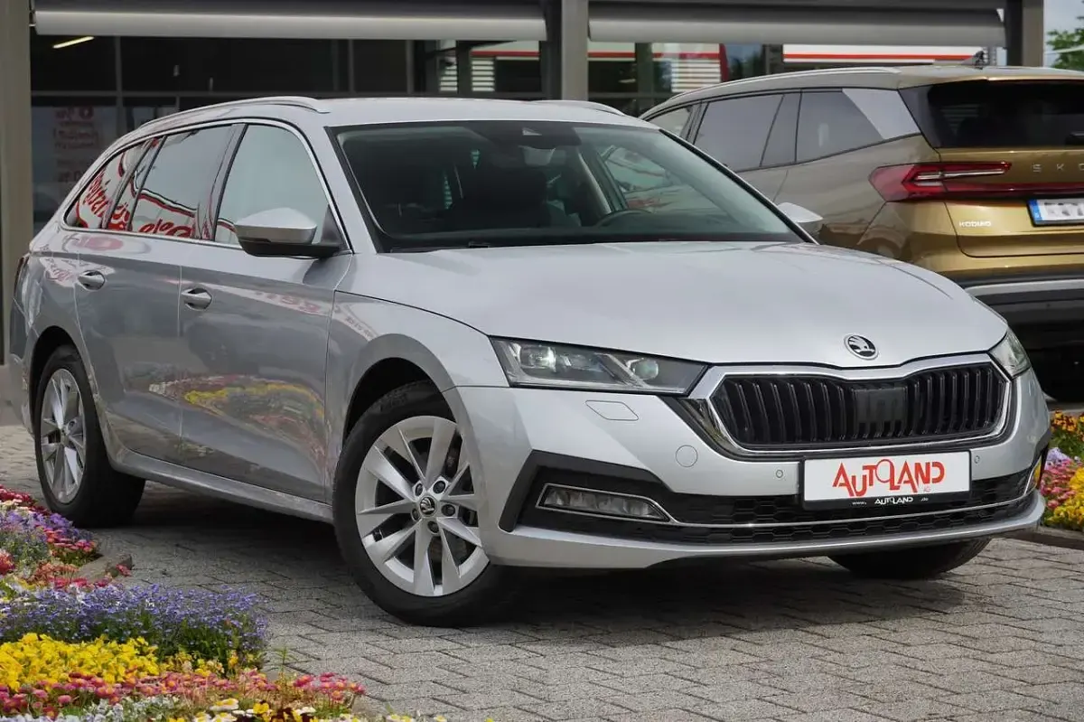 Gebraucht Skoda Octavia Style 190 PS (139 kW) 2022 Silber Kombi