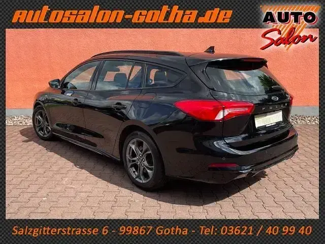 Używany Ford Focus ST-Line 150 KM (110 kW) 2019 Czarny Sedan/Limuzyna
