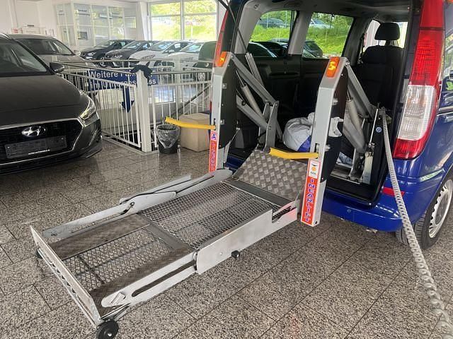 Gebraucht Mercedes Vito 163 PS (119 kW) 2012 Blau Van