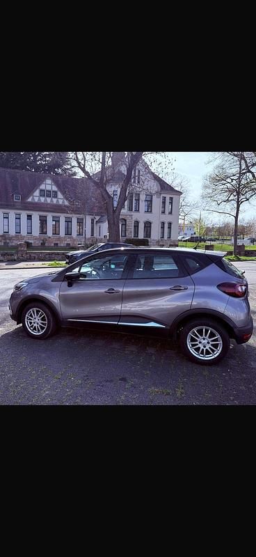 Gebraucht Renault Captur Intens 131 PS (96 kW) 2019 Grau SUV