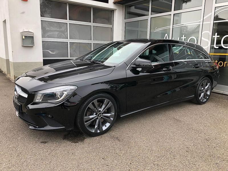 Gebraucht Mercedes CLA250 Shooting Brake Urban 211 PS (155 kW) 2015 Schwarz Kombi