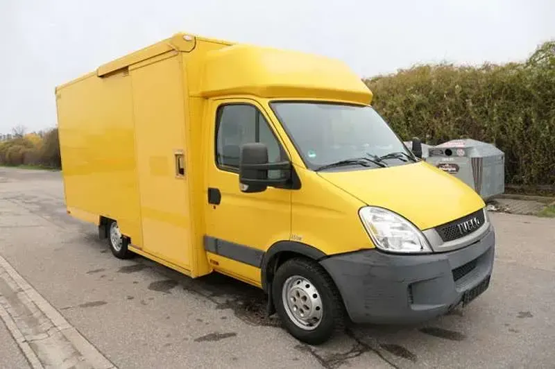 Gebraucht Iveco Daily 106 PS (77 kW) 2011 Gelb Limousine