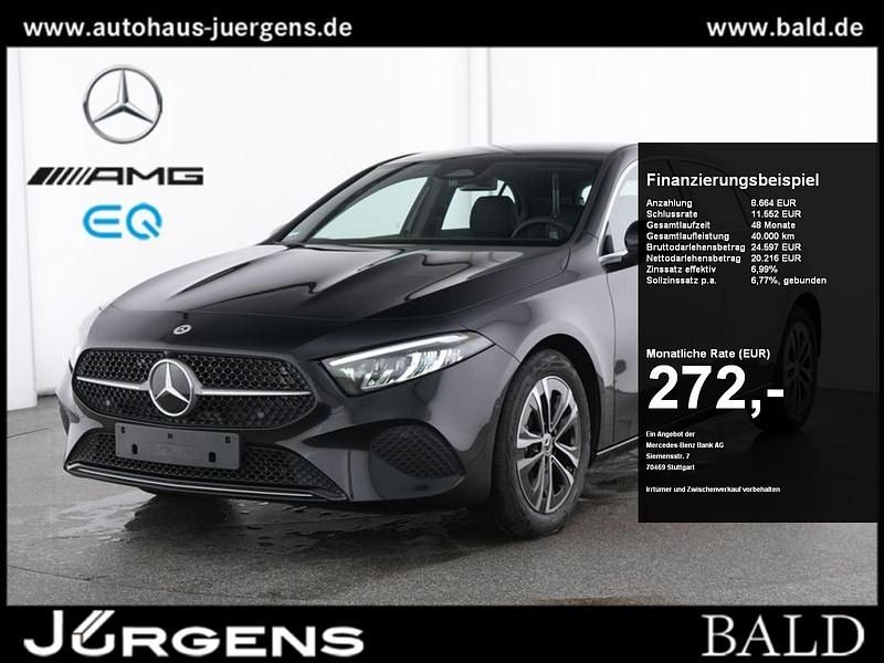 Schwarz metalliclack kosmosschwarz Gebraucht 2024 Mercedes A180 Progressive Limousine | 28.590 € (Guter Preis) - Bild 1/4