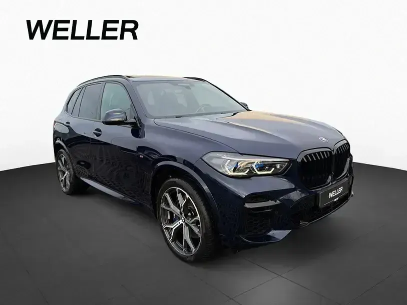 Gebraucht BMW X5 M Sport 352 PS (258 kW) 2023 Tansanitblau ii (blau) SUV