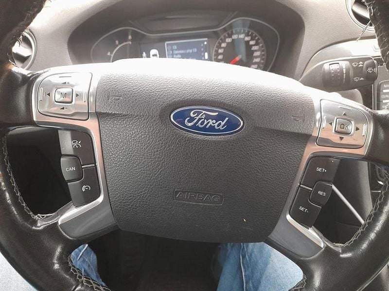 Gebraucht Ford S-MAX Titanium X 200 PS (147 kW) 2014 Rot Van / Kleinbus