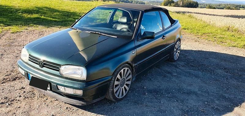 Grün Gebraucht 1994 VW Golf Cabriolet GTI Cabrio | 1.500 € - Bild 1/4