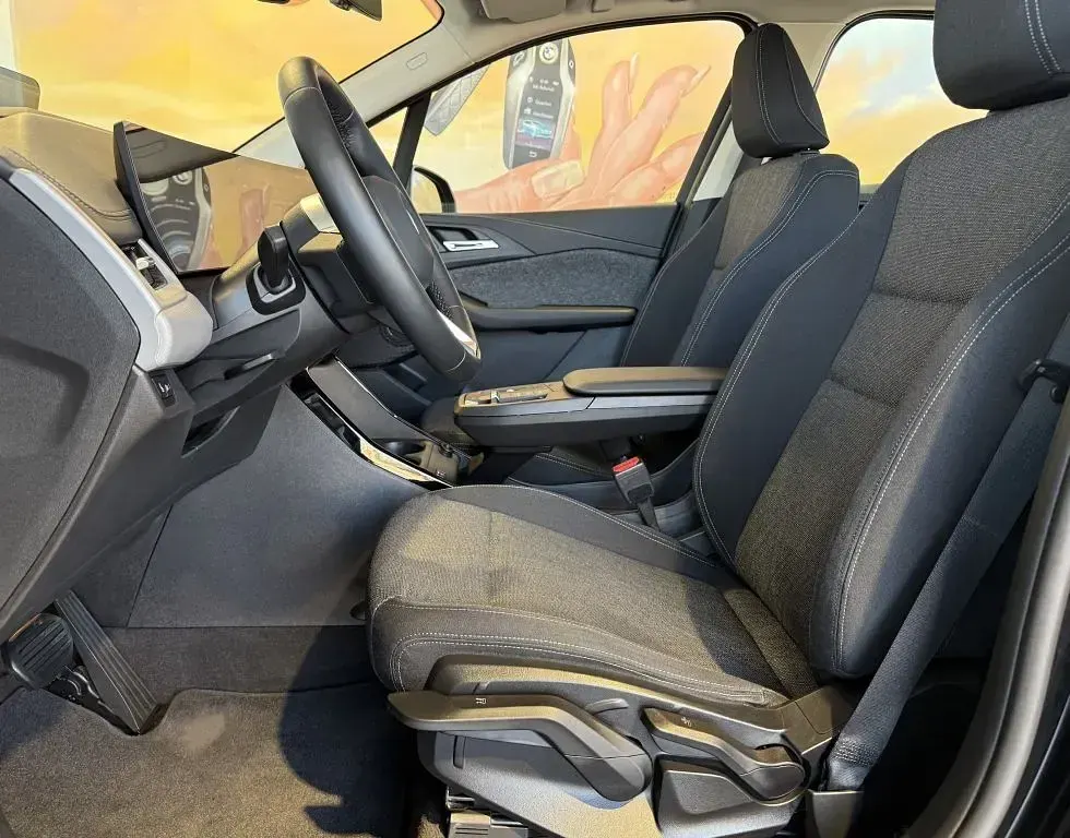 Gebraucht BMW 218 Active Tourer 136 PS (100 kW) 2024 Schwarz Van / Kleinbus