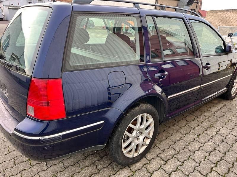 Gebraucht VW Bora 101 PS (74 kW) 2002 Blau Kombi