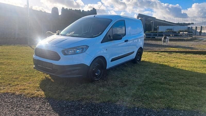 Weiß Gebraucht 2015 Ford Transit Limousine | 3.900 € (Fairer Preis) - Bild 1/4