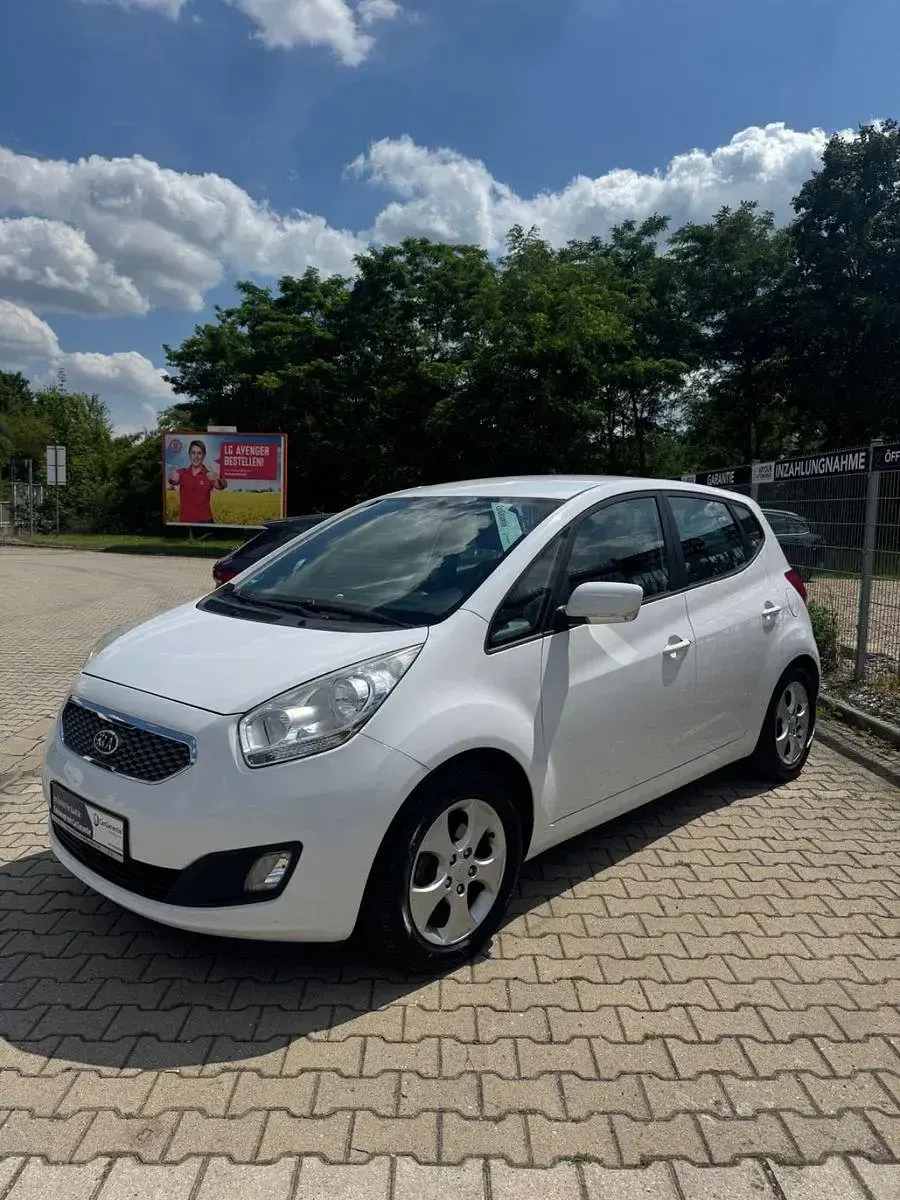 Gebraucht Kia Venga Spirit 90 PS (66 kW) 2011 Weiß Kleinwagen