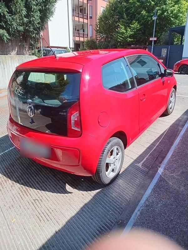 Rot Gebraucht 2012 VW up! Kleinwagen | 3.500 € - Bild 1/4
