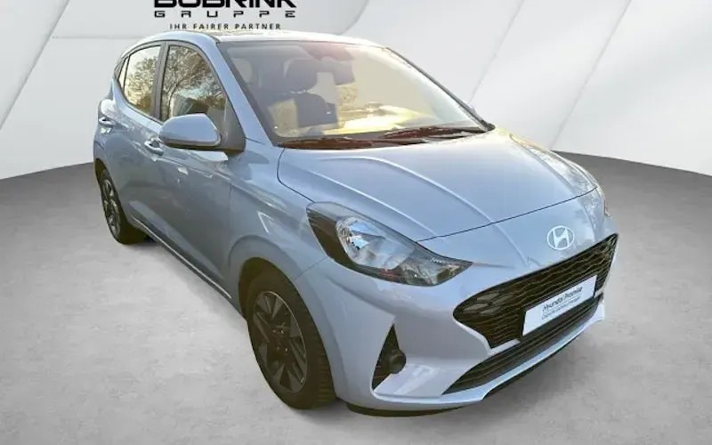 Gebraucht Hyundai i10 Trend 63 PS (46 kW) 2025 Grau Kleinwagen