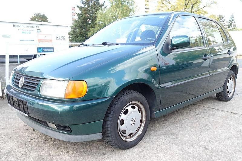 Gebraucht VW Polo 60 PS (44 kW) 1999 Grün Limousine