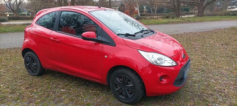 Gebraucht Ford Ka Trend 69 PS (50 kW) 2015 Rot Kleinwagen