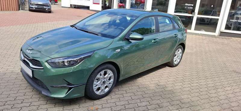 Gebraucht Kia Ceed 101 PS (74 kW) 2024 Grün Kleinwagen