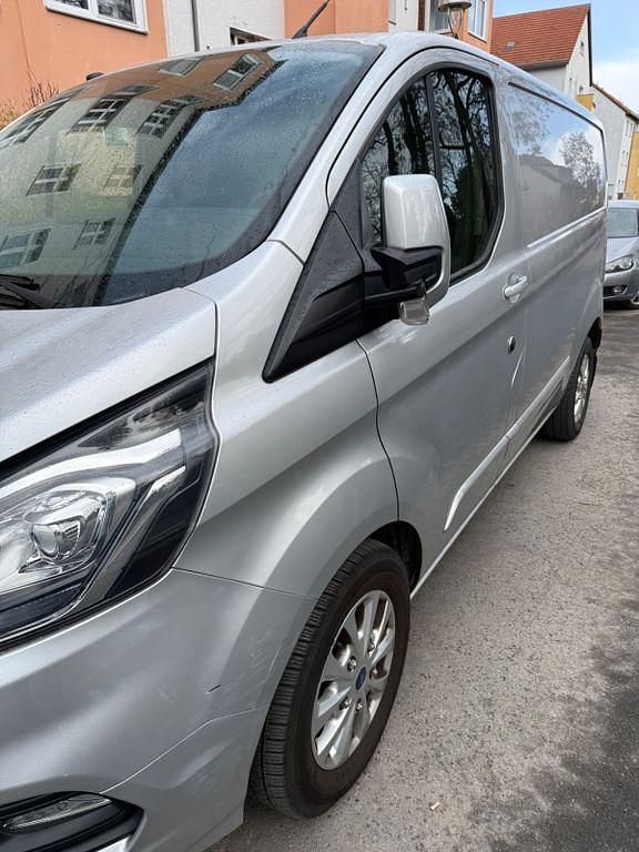 Gebraucht Ford Transit Custom 170 PS (125 kW) 2019 Silber Van / Kleinbus