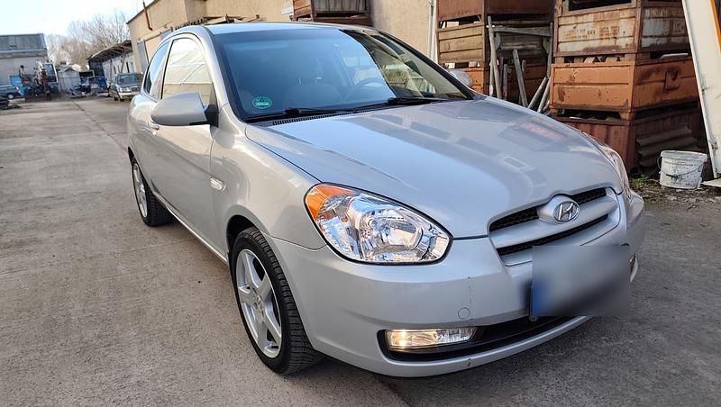 Gebraucht Hyundai Accent 97 PS (71 kW) 2007 Grau Kleinwagen