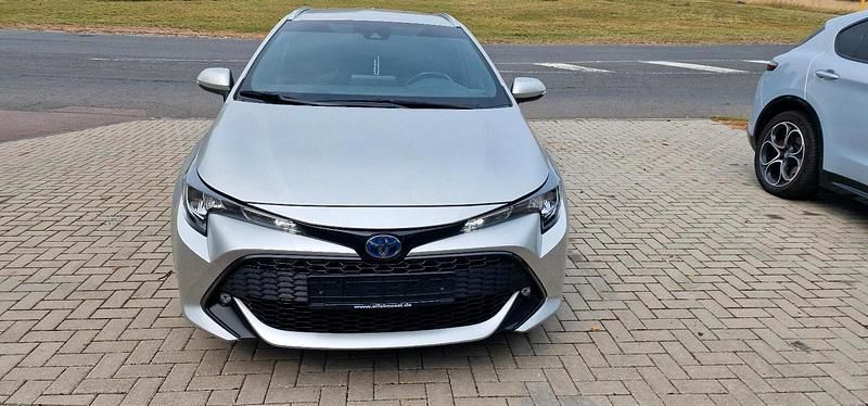 Silber Gebraucht 2021 Toyota Corolla Hybrid Kombi | 20.000 € (Guter Preis) - Bild 1/4