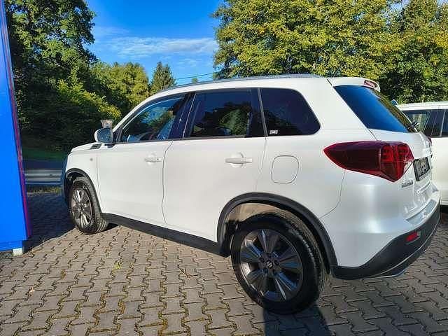 Gebraucht Suzuki Vitara Comfort 129 PS (94 kW) 2021 Weiß SUV