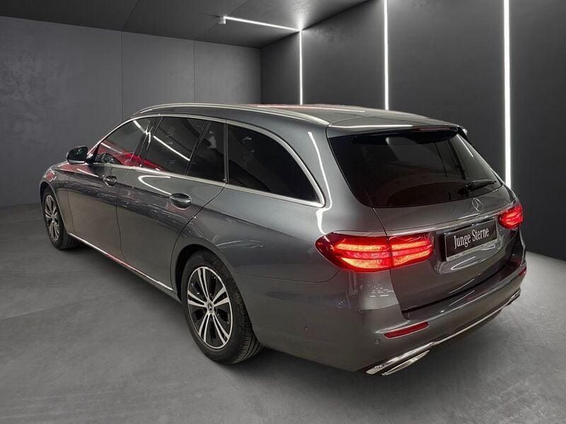 Gebraucht Mercedes E300 258 PS (189 kW) 2019 Othercolor Kombi