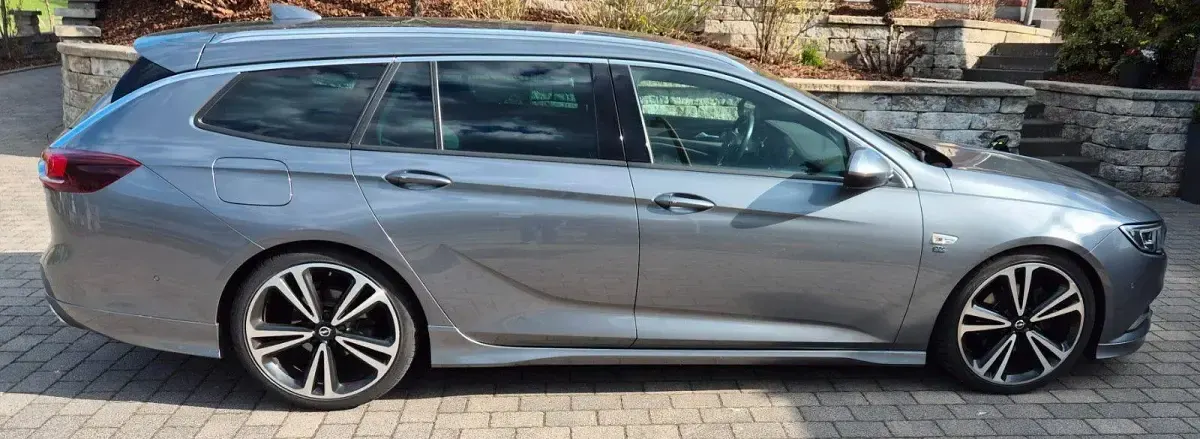Gebraucht Opel Insignia Dynamic 170 PS (125 kW) 2018 Grau Kombi