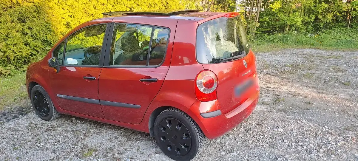 Używany Renault Modus 84 KM (61 kW) 2005 Czerwony Minivan