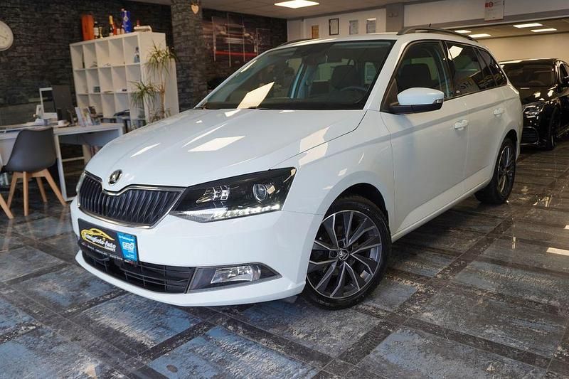 Weiß Gebraucht 2015 Skoda Fabia Kombi | 8.990 € (Fairer Preis) - Bild 1/4
