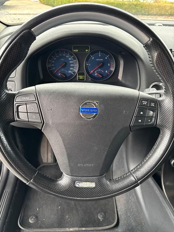 Gebraucht Volvo C30 R-Design 110 PS (80 kW) 2010 Schwarz Kleinwagen