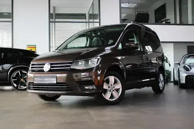 Second-hand VW Caddy Comfortline 150 CP (110 kW) 2017 Maro Monovolum