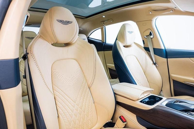 Gebraucht Aston Martin DBX 551 PS (405 kW) 2021 Blau SUV