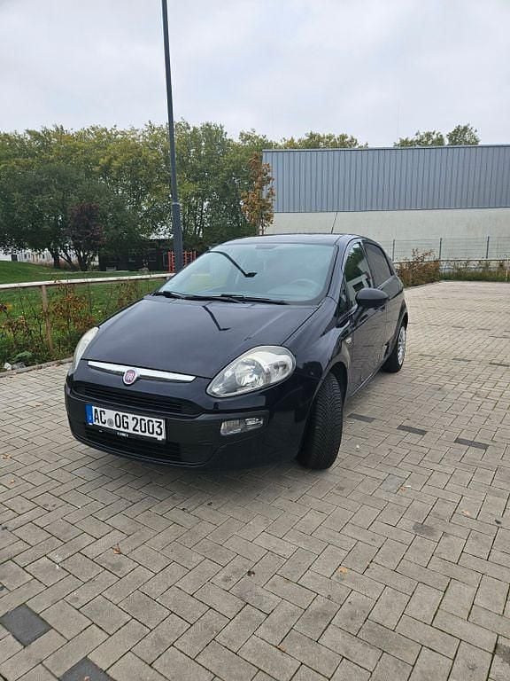 Blau Gebraucht 2010 Fiat Punto Evo Dynamic Kleinwagen | 2.500 € (Fairer Preis) - Bild 1/4