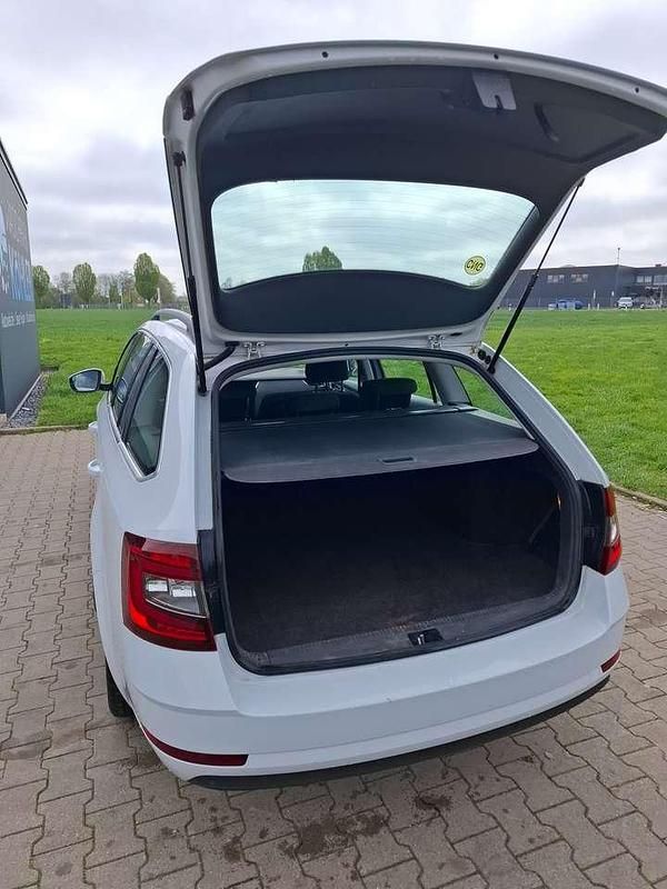 Gebraucht Skoda Octavia Style 110 PS (80 kW) 2017 Weiß Kombi