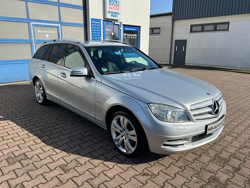 Gebraucht Mercedes C180 156 PS (114 kW) 2010 Silber Kombi