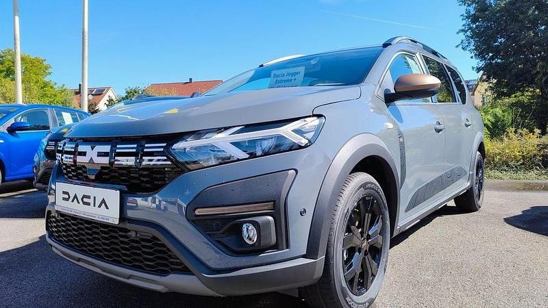 Grau Neu 2025 Dacia Jogger Extreme Van / Kleinbus | 23.790 € (Etwas zu teuer) - Bild 1/4