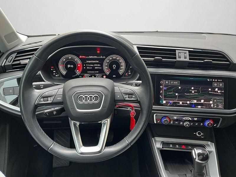 Gebraucht Audi Q3 Basis 150 PS (110 kW) 2022 Ibisweiß (metallic) SUV
