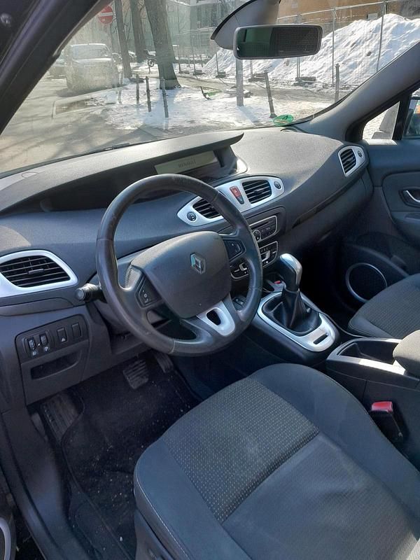Schwarz Gebraucht 2009 Renault Scénic III Van / Kleinbus | 1.600 € (Superpreis) - Bild 1/4