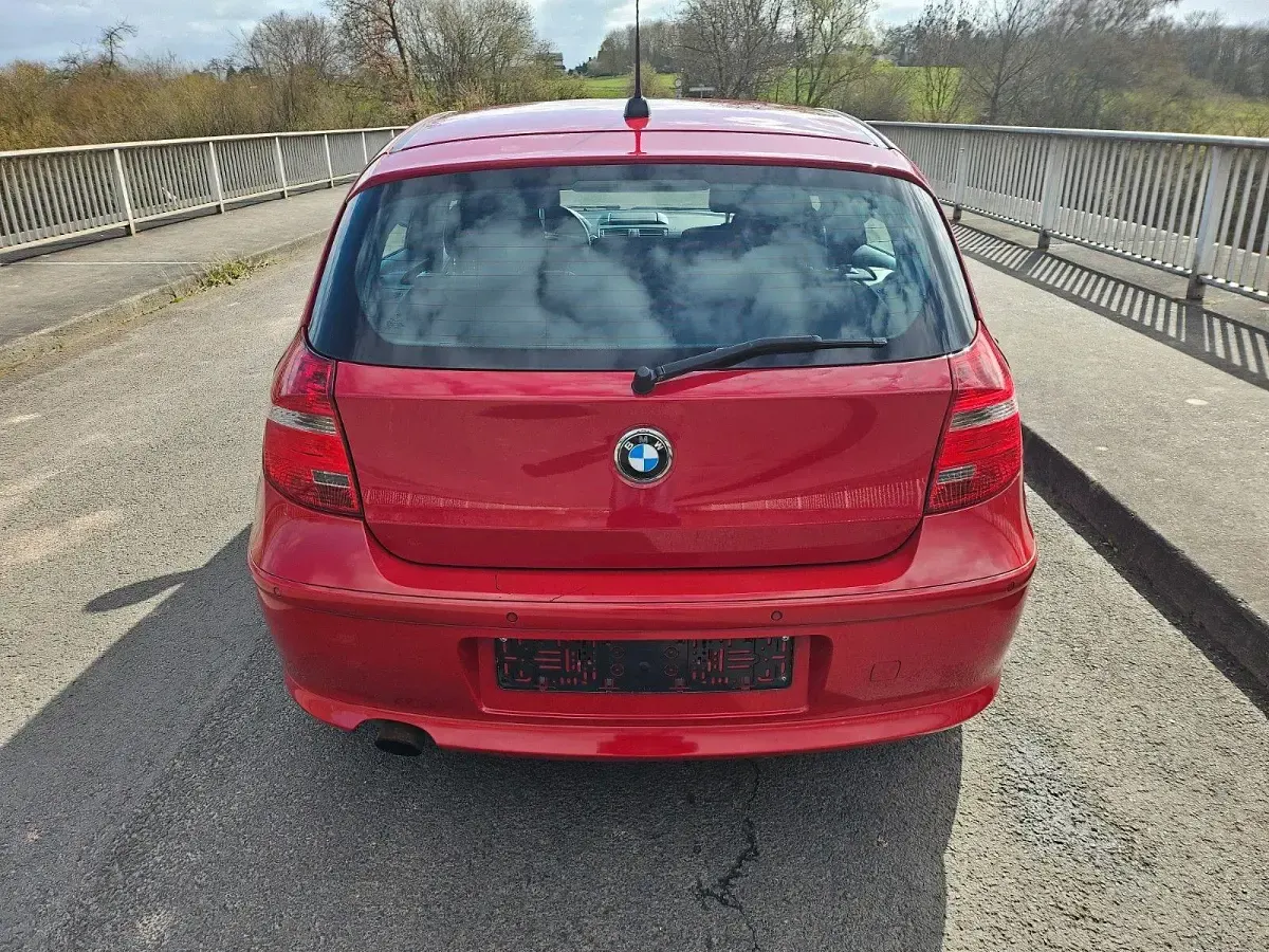 Gebraucht BMW 118 Advantage 143 PS (105 kW) 2008 Rot Kleinwagen