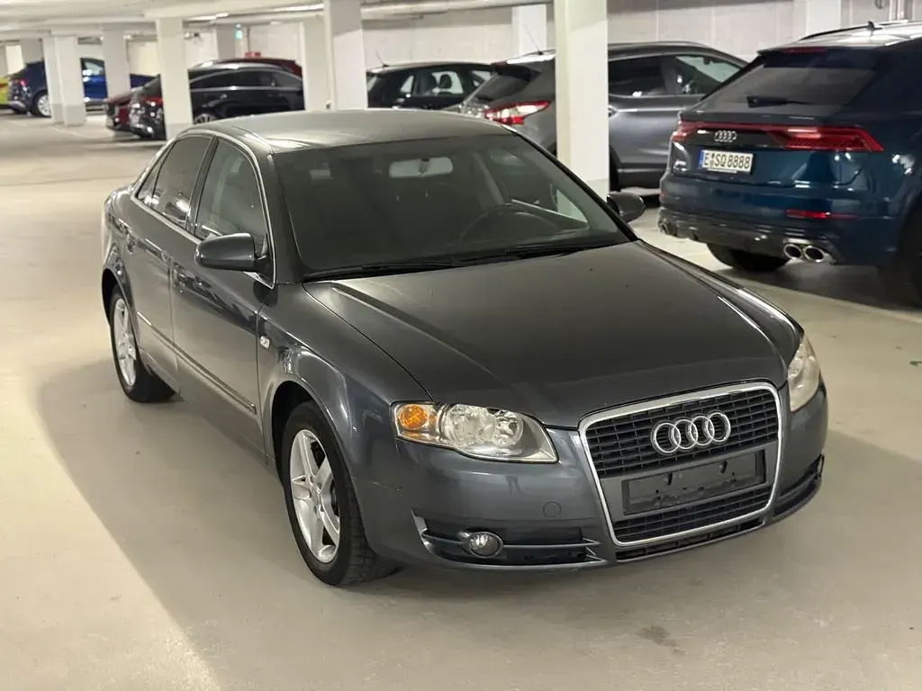 Gebraucht Audi A4 Comfort 131 PS (96 kW) 2006 Grau Limousine