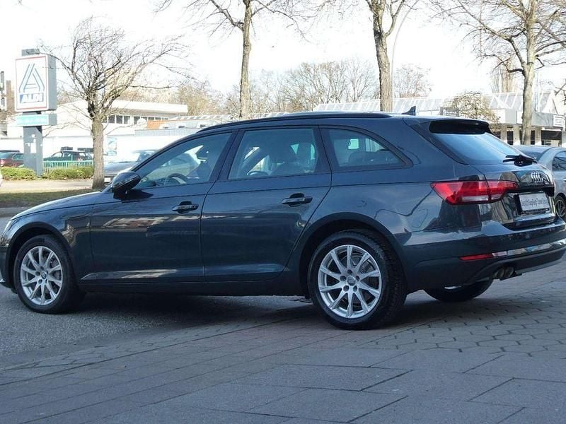 Gebraucht Audi A4 Sport 190 PS (139 kW) 2018 Manhattangrau Kombi