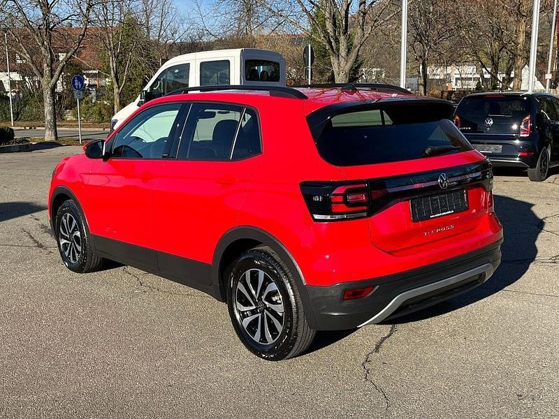 Gebraucht VW T-Cross Active 150 PS (110 kW) 2021 Flashrot SUV