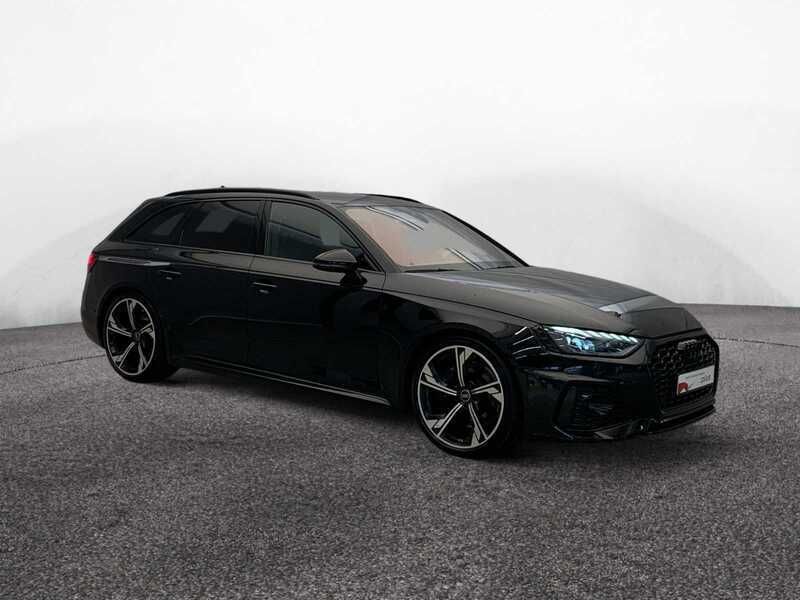 Gebraucht Audi RS4 Ambiente 450 PS (330 kW) 2022 Mythosschwarz metallic Kombi