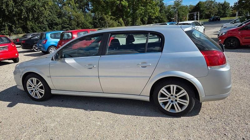 Gebraucht Opel Signum Edition 120 PS (88 kW) 2005 Silber Kleinwagen