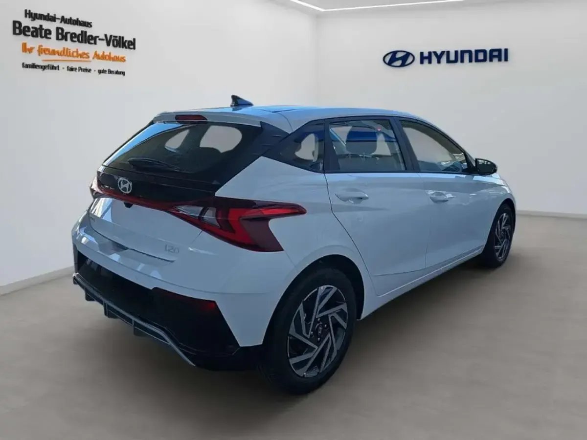 Neu Hyundai i20 Trend 90 PS (66 kW) 2026 Atlas white / sol Kleinwagen