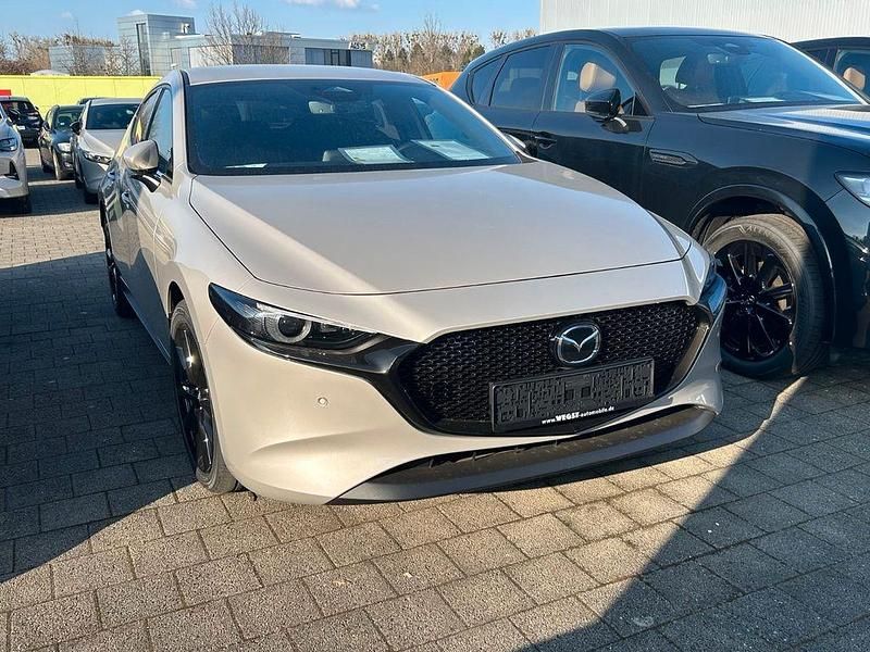 Neu Mazda 3 Exclusive-Line 186 PS (136 kW) 2026 Platinum quartz Limousine